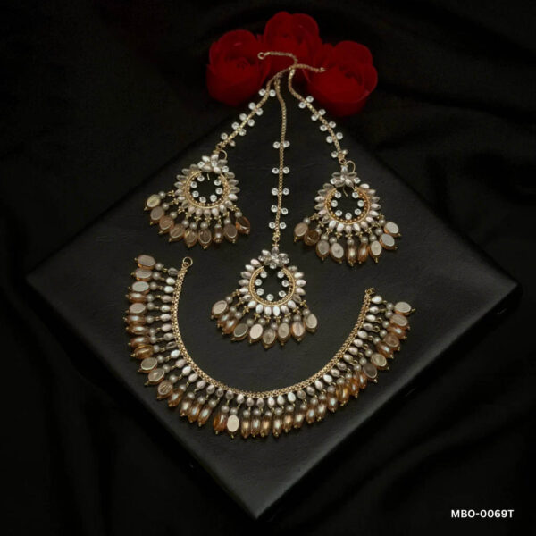 INDU'S NECKLACE (MBO-0069T)