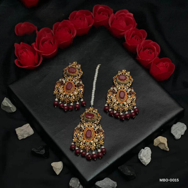 JUHI'S EARRINGS (MBO-0015)