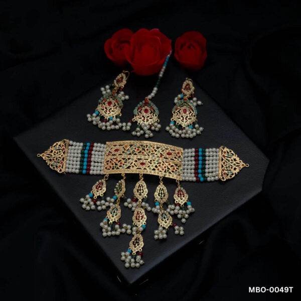 NAVEERA'S NECKLACE (MBO-0049T)
