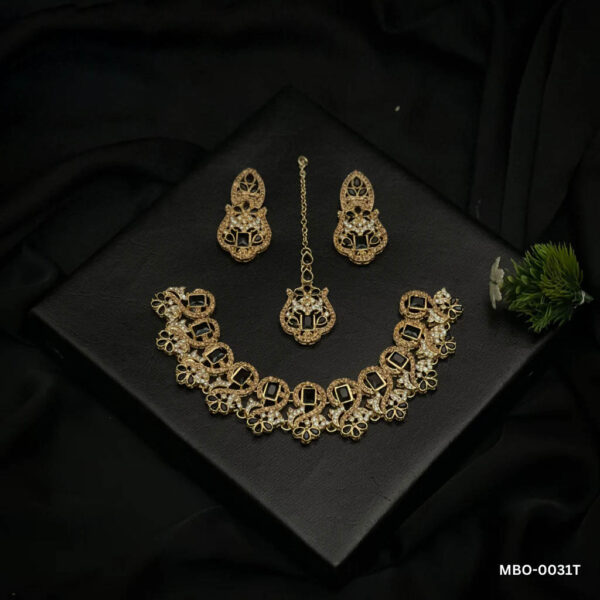 TANISHA'S NECKLACE (MBO-0031T)