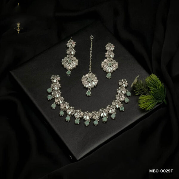 YASIRAH'S NECKLACE (MBO-0029T)