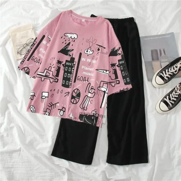 Skin Multi Printed Half Sleeves T-shirt With Plain Black Trouser Suit Pink